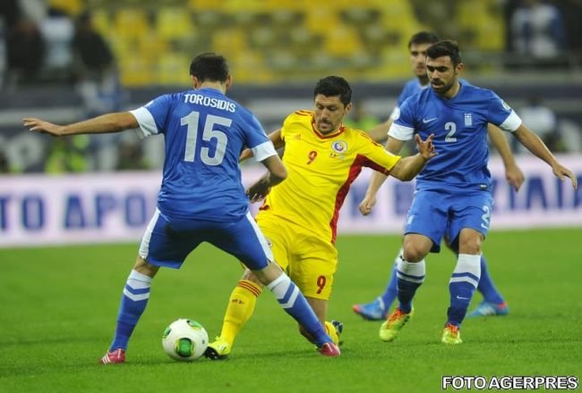 România - Grecia, scor 1 - 1. Elevii lui Piţurcă văd din nou Cupa Mondială la televizor
