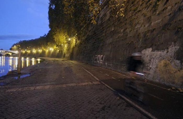 Oamenii sunt disperaţi. Ce se vede de trei zile deasupra Vaticanului şi Romei 235963