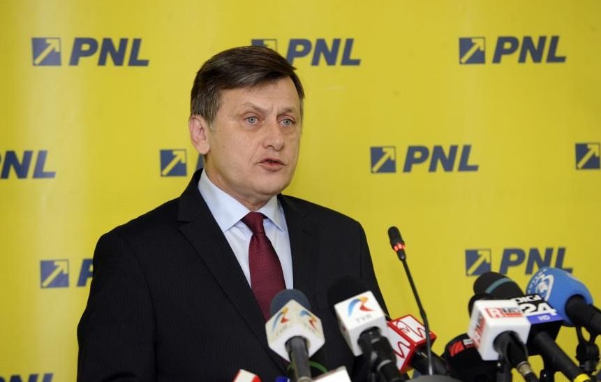 Antonescu cere DEMISIA lui Băsescu, pe fondul scandalului &quot;Moşia Nana&quot;, şi îl propune pe Ilie Sârbu în fruntea comisiei de anchetă  