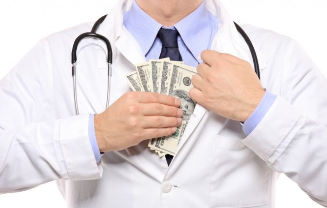 Banii din Sănătate, la vedere. Sponsorizările date medicilor de companiile farmaceutice ar putea fi &quot;transparente&quot;