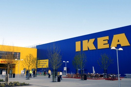 Scandal la IKEA. Doi directori, anchetaţi că au obţinut ilegal date despre angajaţi
