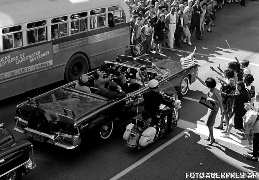 SUA coboară toate drapelele în bernă, comemorând 50 de ani de la asasinarea lui John F. Kennedy 236309