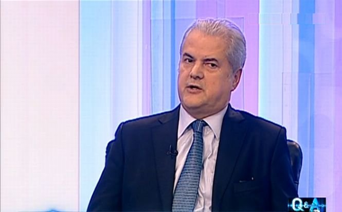 Adrian Năstase: Parlamentul funcţionează în relanti. Cred că ar trebui regândit, poate şi o remaniere