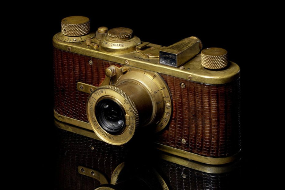 DE COLECŢIE. Un aparat foto Leica s-a vândut la licitaţie pentru 460.000 EURO