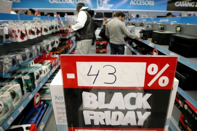 Zeci de oameni s-au plâns la Protecţia Consumatorului, că au fost păcăliţi de Black Friday