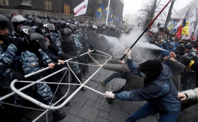 Ucraina. Protestele violente continuă pe străzile din Kiev