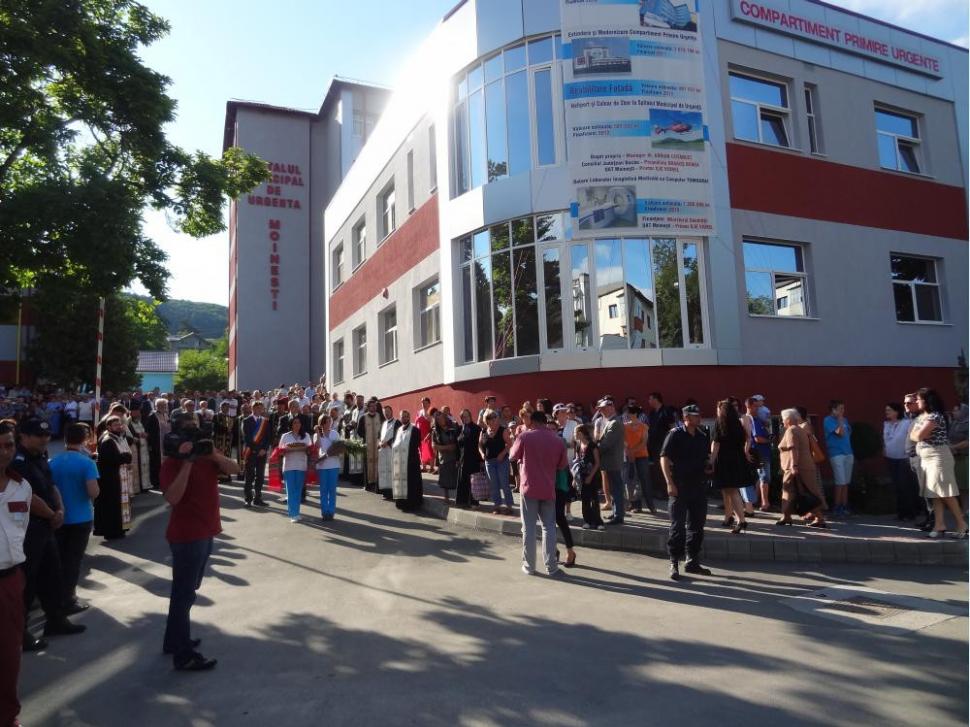 (P) Modernizarea ambulatoriului Moineşti - o lecţie de management sanitar, prin Regio 235658