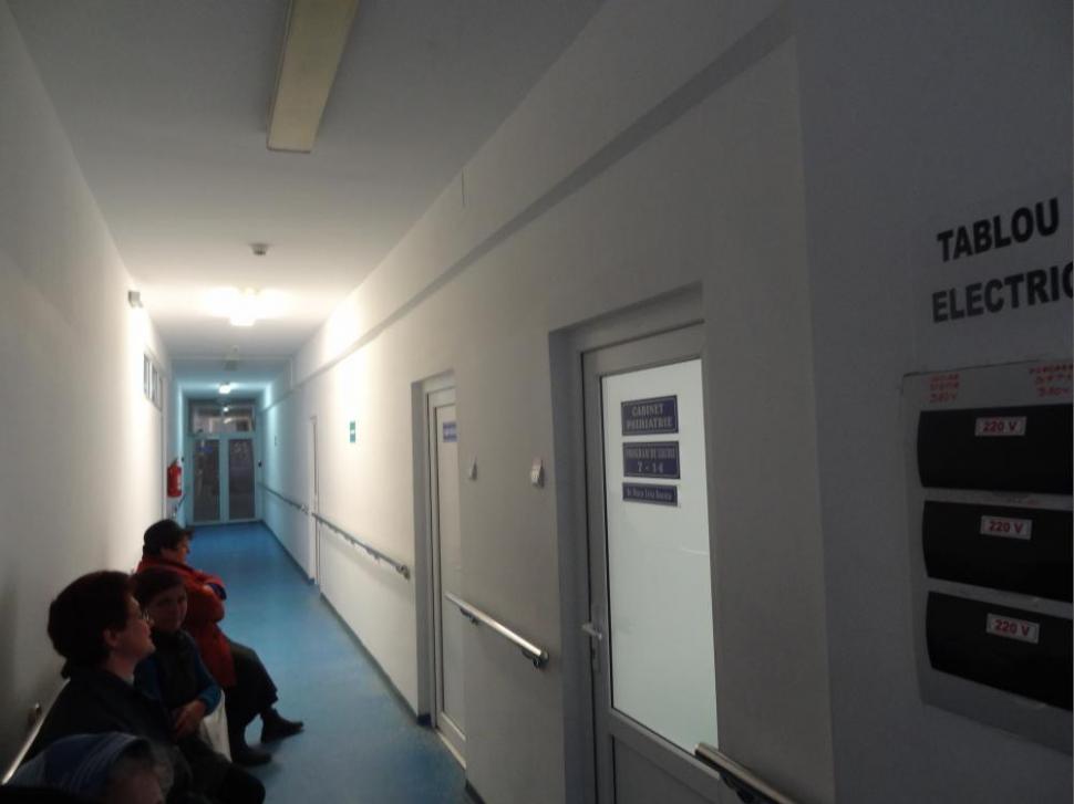 (P) Modernizarea ambulatoriului Moineşti - o lecţie de management sanitar, prin Regio 235666