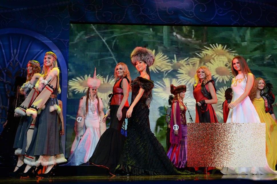 Ea este cea mai FRUMOASĂ femeie din Rusia. "Trebuie să faci orice pentru a-ţi îndeplini scopul" 236890