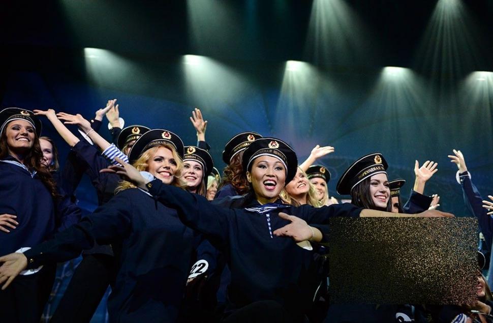 Ea este cea mai FRUMOASĂ femeie din Rusia. "Trebuie să faci orice pentru a-ţi îndeplini scopul" 236891