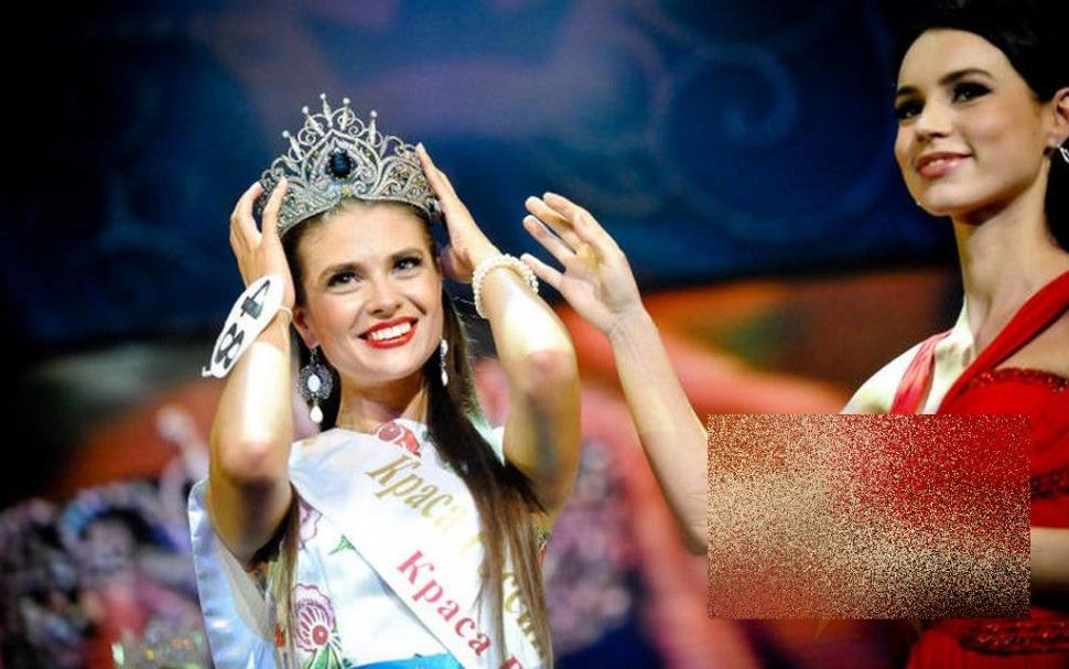 Ea este cea mai FRUMOASĂ femeie din Rusia. "Trebuie să faci orice pentru a-ţi îndeplini scopul" 236898