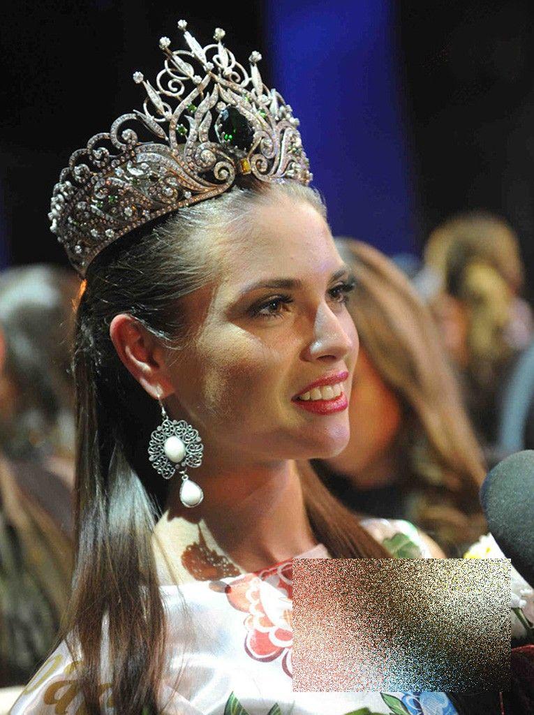 Ea este cea mai FRUMOASĂ femeie din Rusia. "Trebuie să faci orice pentru a-ţi îndeplini scopul" 236901