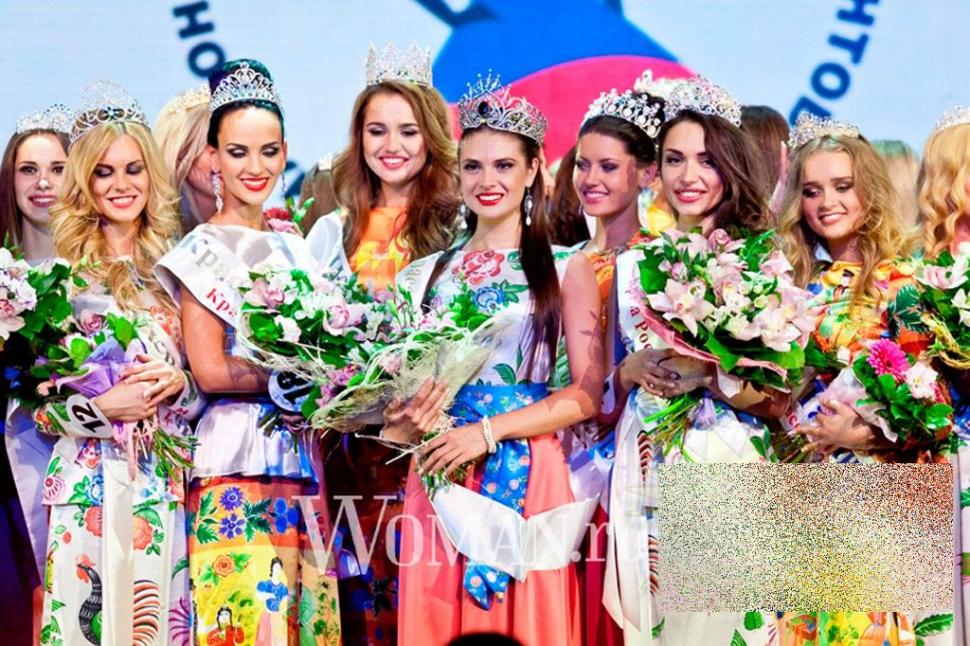 Ea este cea mai FRUMOASĂ femeie din Rusia. "Trebuie să faci orice pentru a-ţi îndeplini scopul" 236905