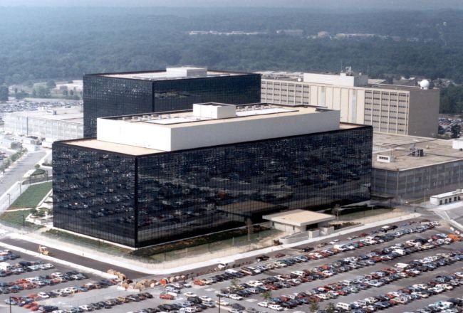 NSA s-a conectat la cablurile de fibră optică folosite de Yahoo și Google