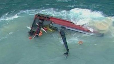 Tragedie pe apă. 30 de oameni au murit, după ce nava în care se aflau a naufragiat