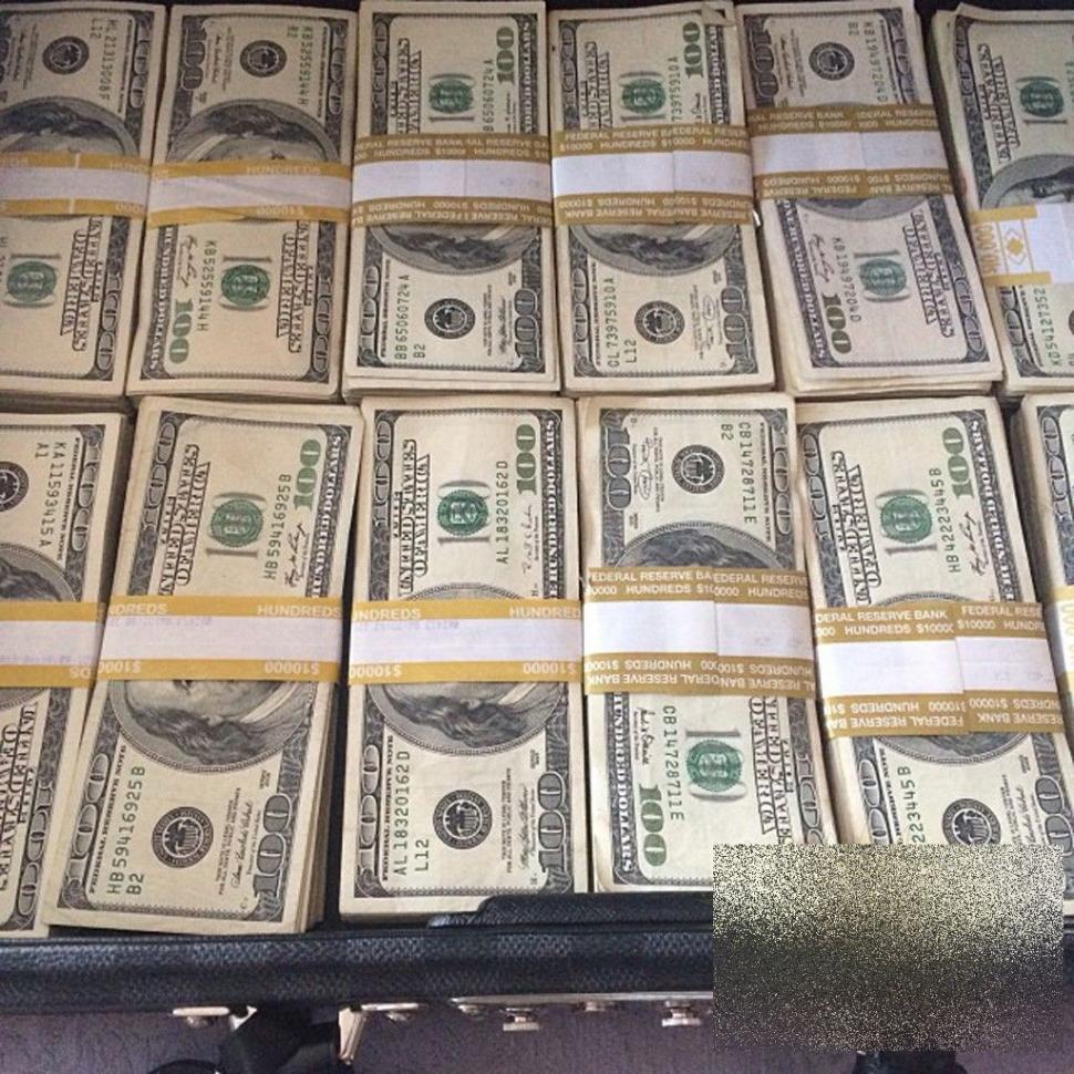 Aşa arată lumea unui jucător de poker profesionist. Luxul şi opulenţa sunt la ele acasă 237063