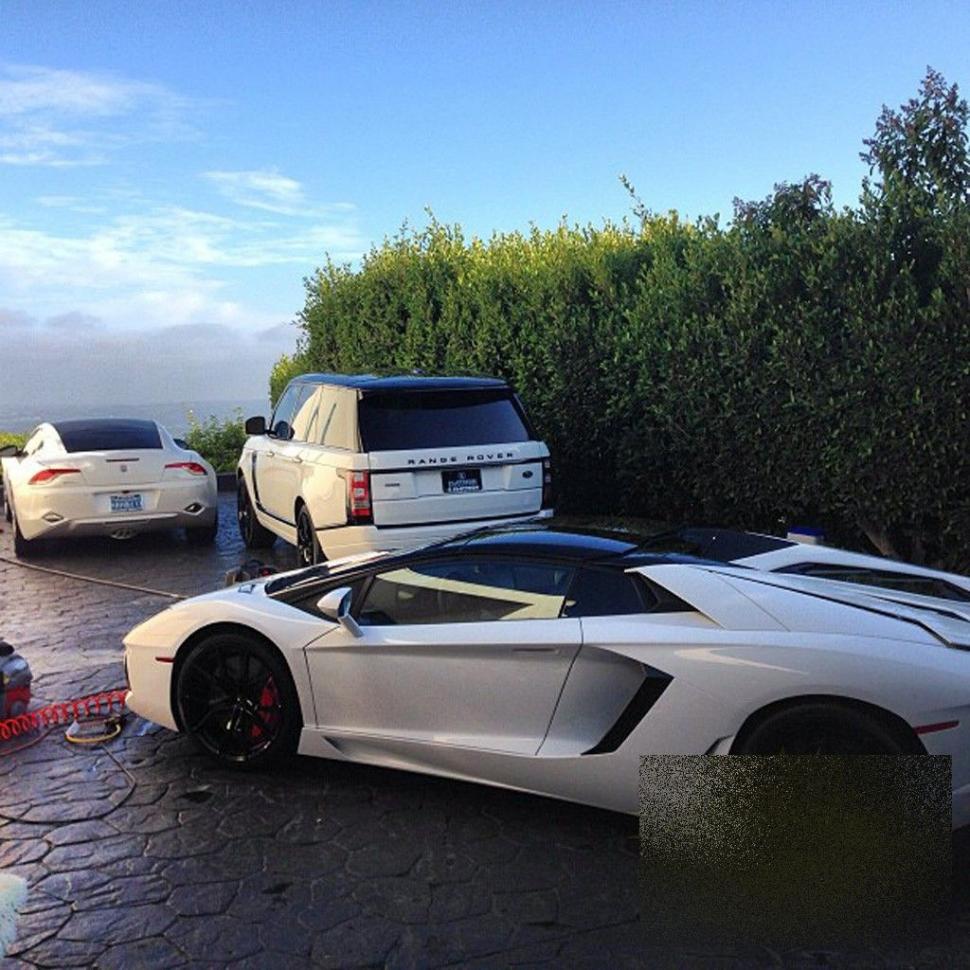 Aşa arată lumea unui jucător de poker profesionist. Luxul şi opulenţa sunt la ele acasă 237068