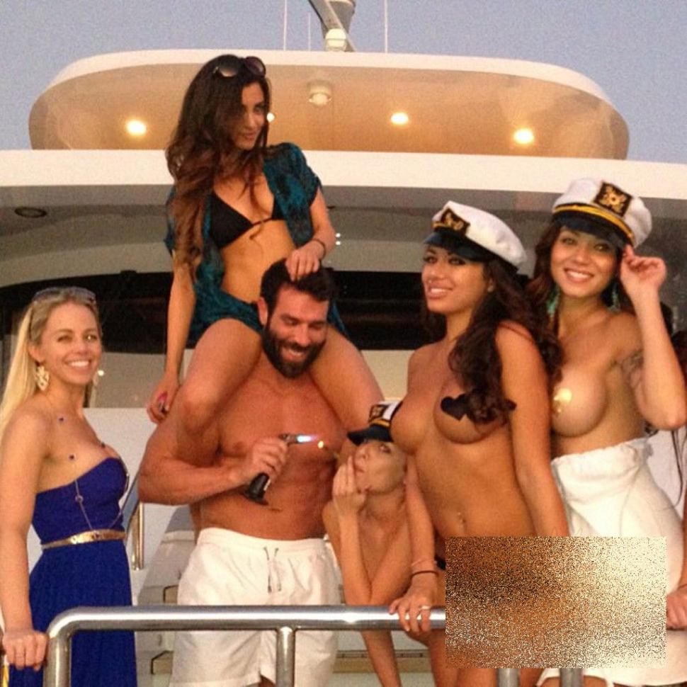 Aşa arată lumea unui jucător de poker profesionist. Luxul şi opulenţa sunt la ele acasă 237078