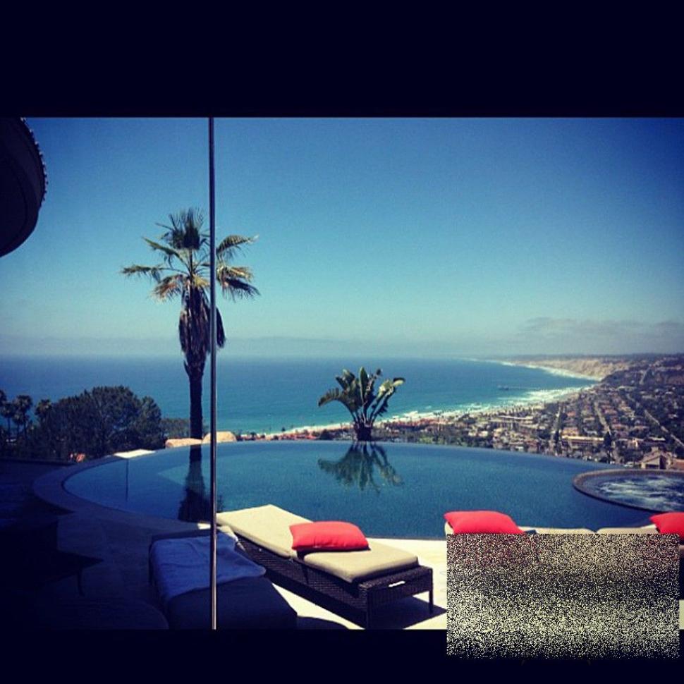 Aşa arată lumea unui jucător de poker profesionist. Luxul şi opulenţa sunt la ele acasă 237081