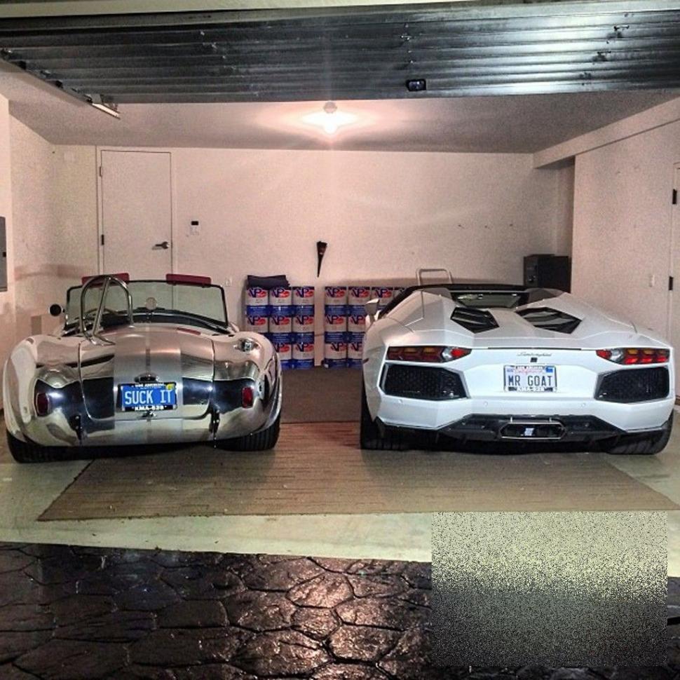 Aşa arată lumea unui jucător de poker profesionist. Luxul şi opulenţa sunt la ele acasă 237083