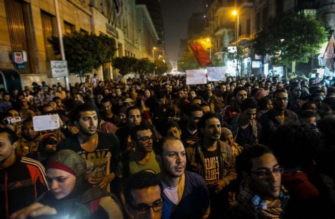  Protest pentru libertate la Cairo. Mii de oameni au ieşit în stradă