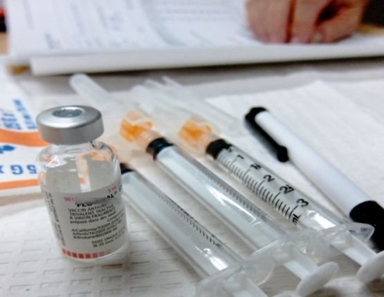 400.000 de doze de vaccin antigripal produs de Cantacuzino, pe piaţă din 20 decembrie