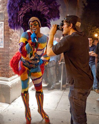 „Nu aştepta perfecţiunea”. Povestea succesului unui tânăr care a crezut în el. A adunat cei mai frumoşi oameni într-un blog 237344