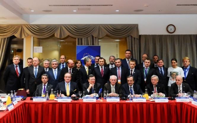 &quot;Trăim un moment istoric&quot;. Republica Moldova a parafat acordul de asociere cu Uniunea Europeană