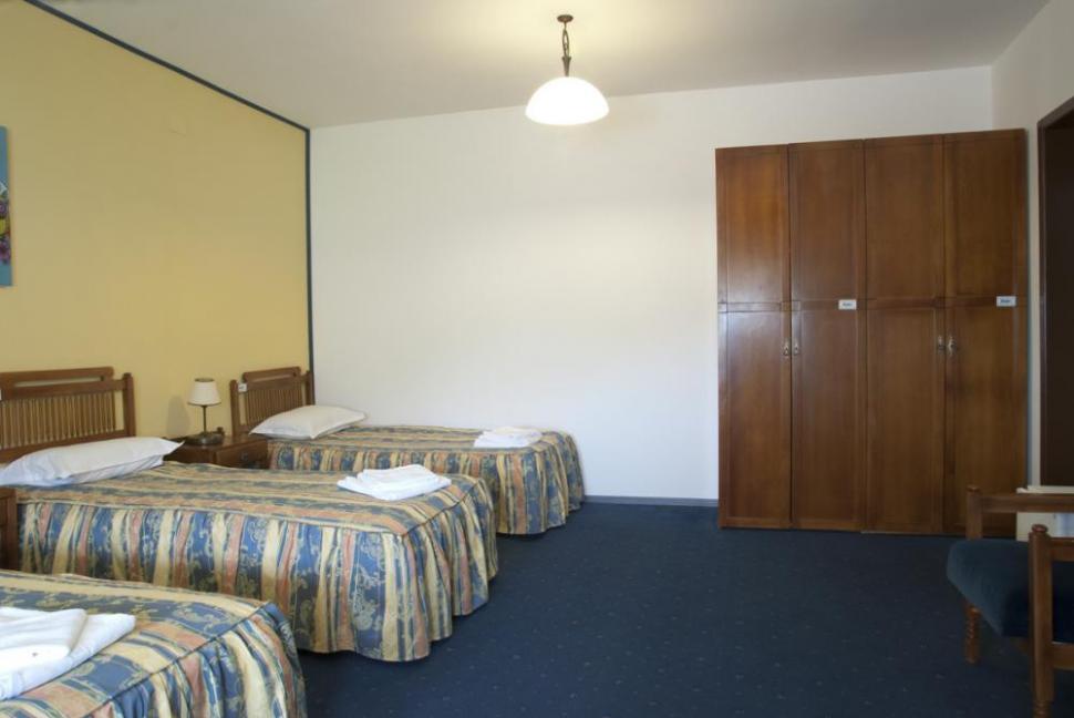 (P) Astra - cel mai mare hostel din Braşov, construit prin Regio 236006