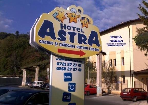 (P) Astra - cel mai mare hostel din Braşov, construit prin Regio