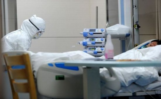 Autorităţile din Hong Kong au anunţat un prim caz de gripă aviară H7N9 depistată la om