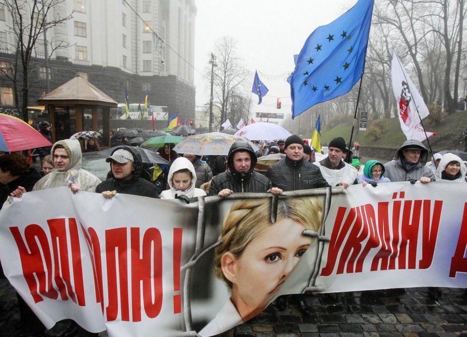 Scenarii pentru Ucraina. Cine l-ar putea înlocui pe premierul Azarov