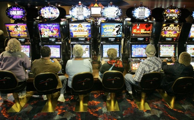 Lovitură puternică pentru împătimiţii jocurilor de noroc: Păcănelele ar putea dispărea din România
