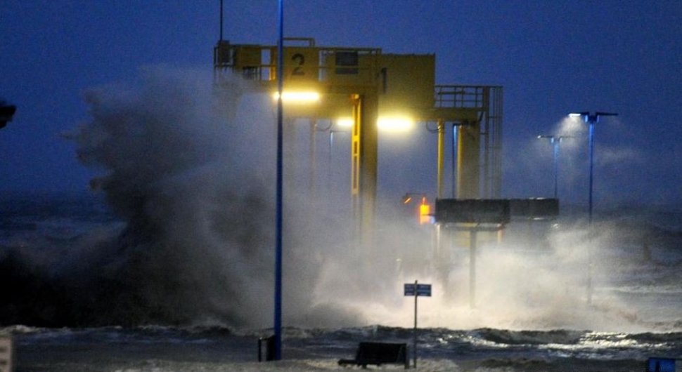 Furtuna Xaver a făcut ravagii în vestul Europei. Ploi torenţiale, inundaţii şi rafale de vânt de până la 230 kilometri pe oră