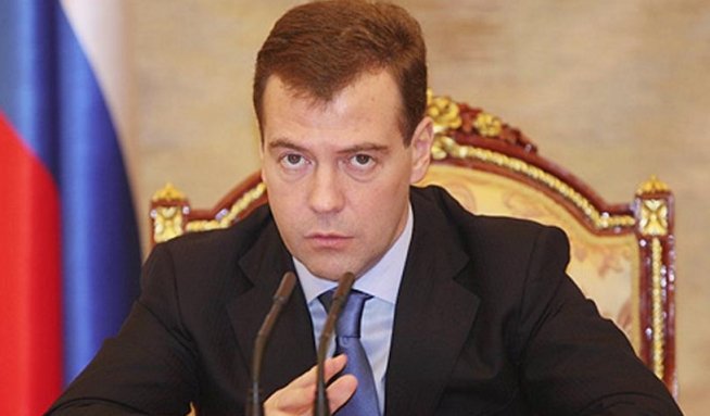 Dmitri Medvedev NEAGĂ existenţa unui conflict între el şi Vladimir Putin