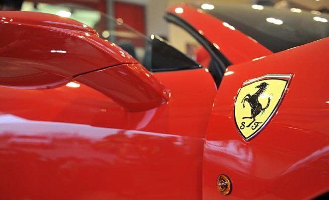 Income: Ferrari, MAŞINA NAŢIONALĂ a României