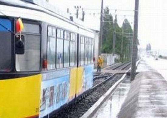 Două tramvaie s-au ciocnit în Iaşi: cel puţin patru persoane au fost rănite 