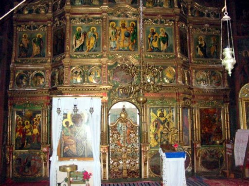 Mănăstirile NU mai au voie să cazeze şi să hrănească turiştii fără ''binecuvântarea'' Patriarhiei