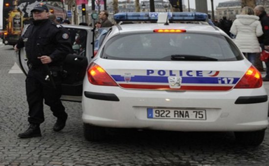 Policemen sent  to Paris to fight crimes committed by Romanians in France