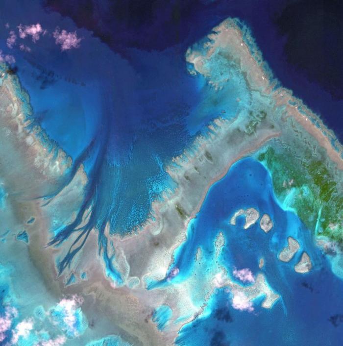 Astronomii au dat publicităţii cele mai frumoase fotografii ale anului 2013  238983