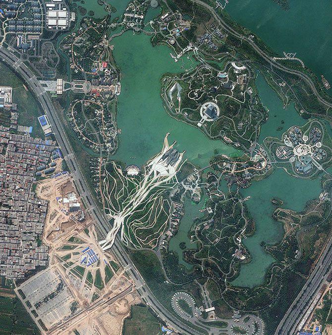 Astronomii au dat publicităţii cele mai frumoase fotografii ale anului 2013  238988