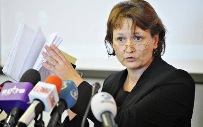 Doi membri ai CNA îi cer demisia şefei instituţiei, Laura Georgescu: Transformă CNA în Consiliul Naţional al Antenelor