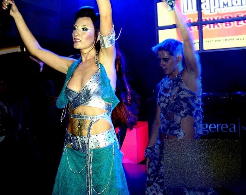 Era serbarea de sfârşit de an pentru elevi, dar toţi ochii s-au aţintit asupra acestei mămici. Cum arăta rochia frumoasei rusoaice 239311