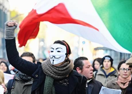 Toată Italia este un VULCAN de tensiuni sociale. Protestele violente de amploare au cuprins marile oraşe 239390