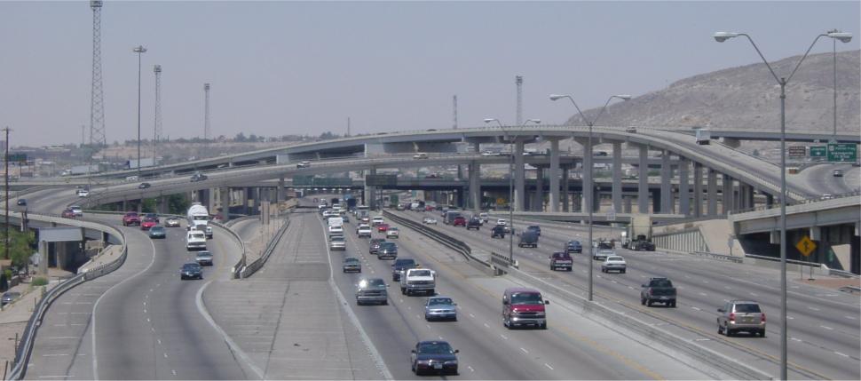 Autostrada care are 26 de BENZI. Ar putea exista aşa ceva în România? 239708