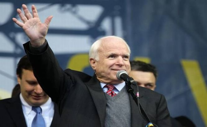 John McCain: &quot;Putin pune presiuni pe ţările vecine, iar Ucraina este bijuteria cea mai de preţ&quot;