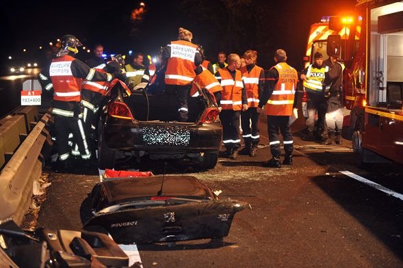 Tragedie pe A1, la intrare în Piteşti. Un jandarm şi fiica lui au murit din cauza unui şofer vitezoman care a intrat pe contrasens