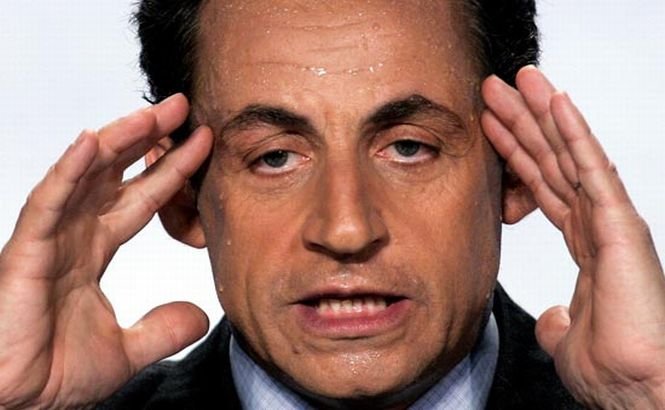 Fostele ajutoare ale lui Sarkozy au fost reţinute într-un caz de corupţie