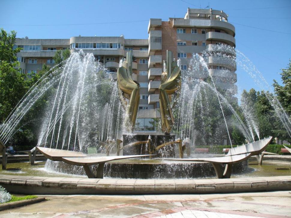 (P) Zona Promenadei din Brăila  - un spectacol cotidian regizat de Regio 238832