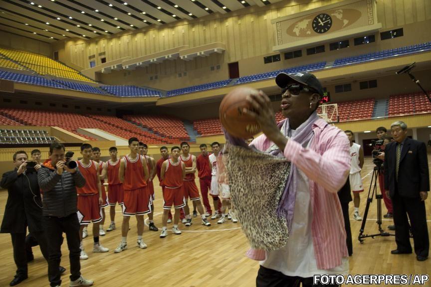 Dennis Rodman a condus primul antrenament în Coreea de Nord 240249